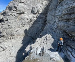 Personen auf dem Klettersteig Rotstock am Eiger