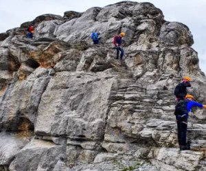 Personen im Klettersteig Rotstock am Eiger