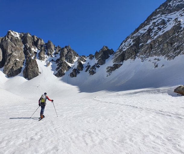 Ski tourers ascending